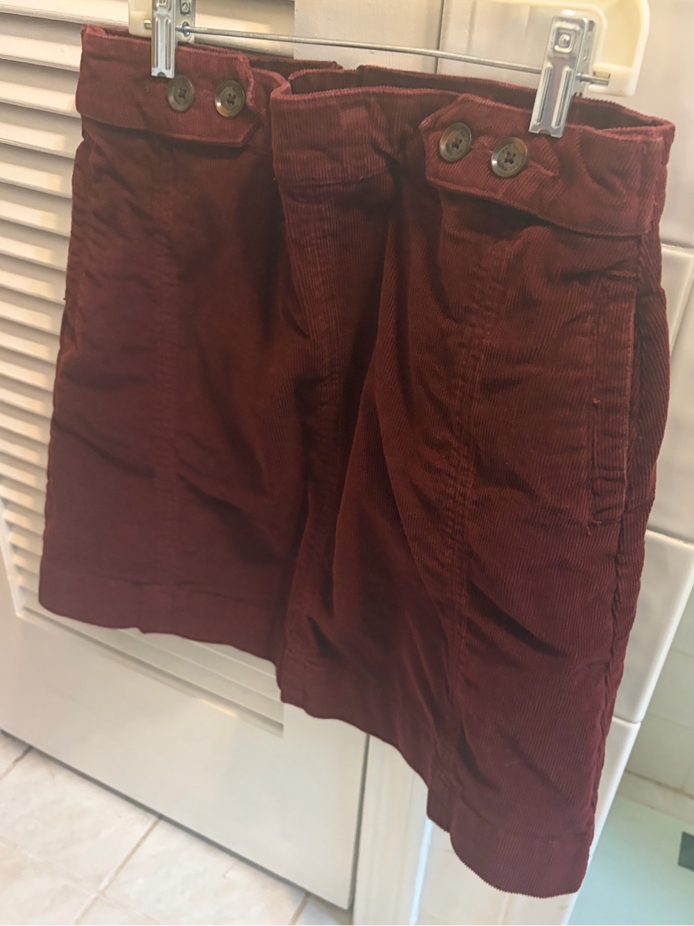 Women's Corduroy Button-Front Mini-Skirt - Burgundy
